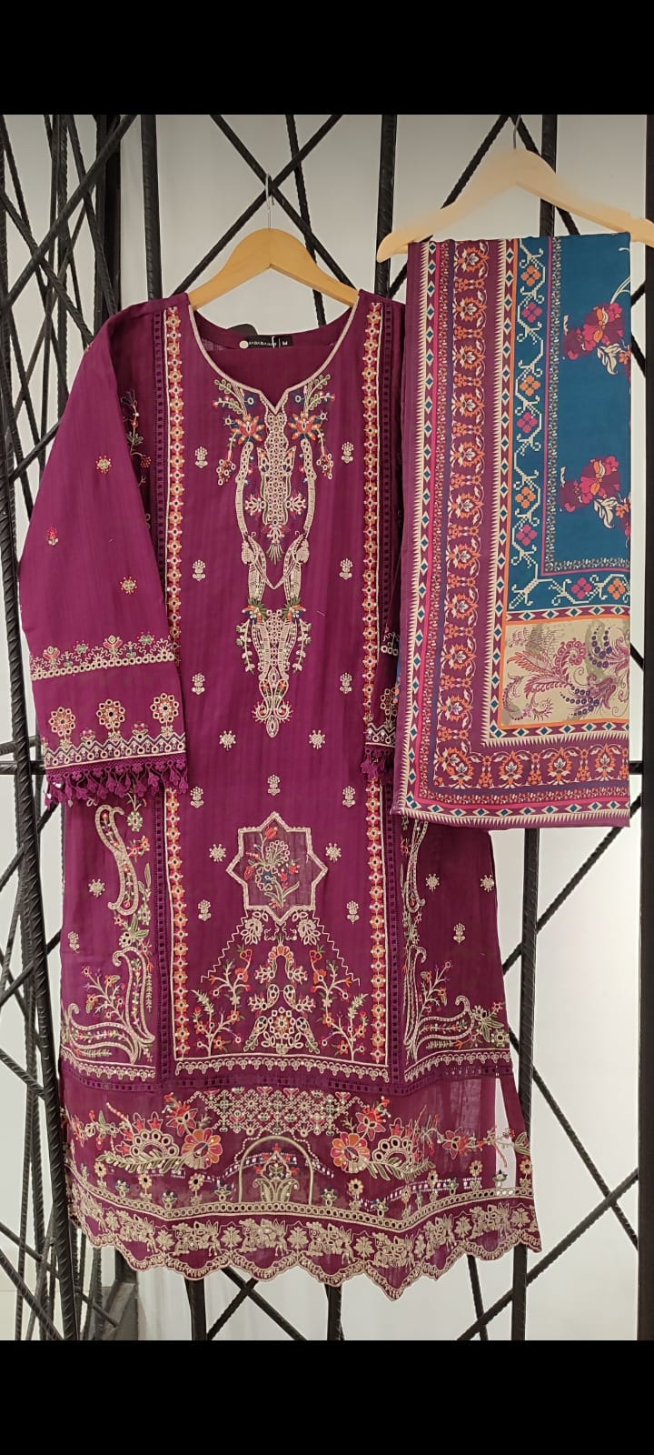 SADABAHAR LUXURY 03